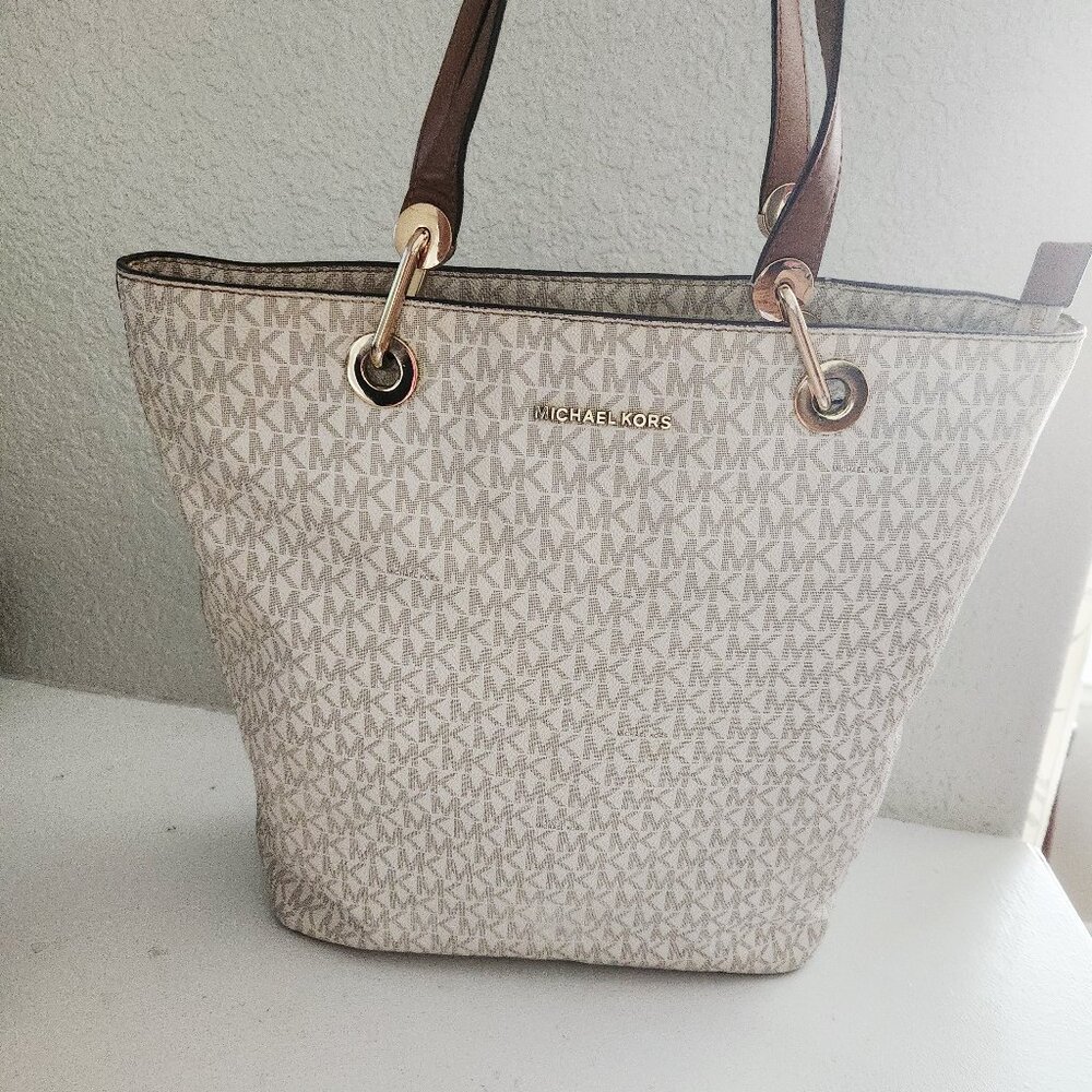 Michael Kors Raven White & Brown Shoulder Bag Extra Large
